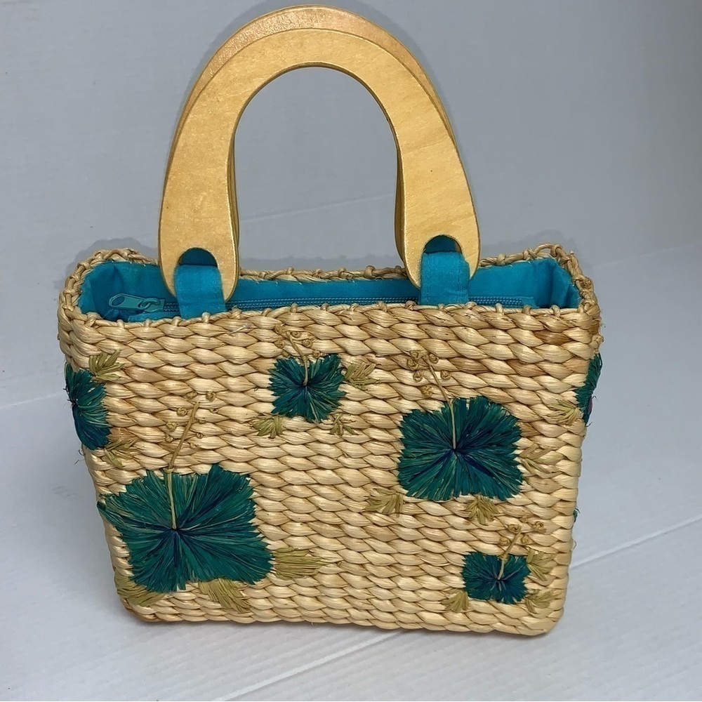 Tropical Floral Straw Purse Tan Blue Wooden Handles Faded Glory Bag 7" X 9" X 3"